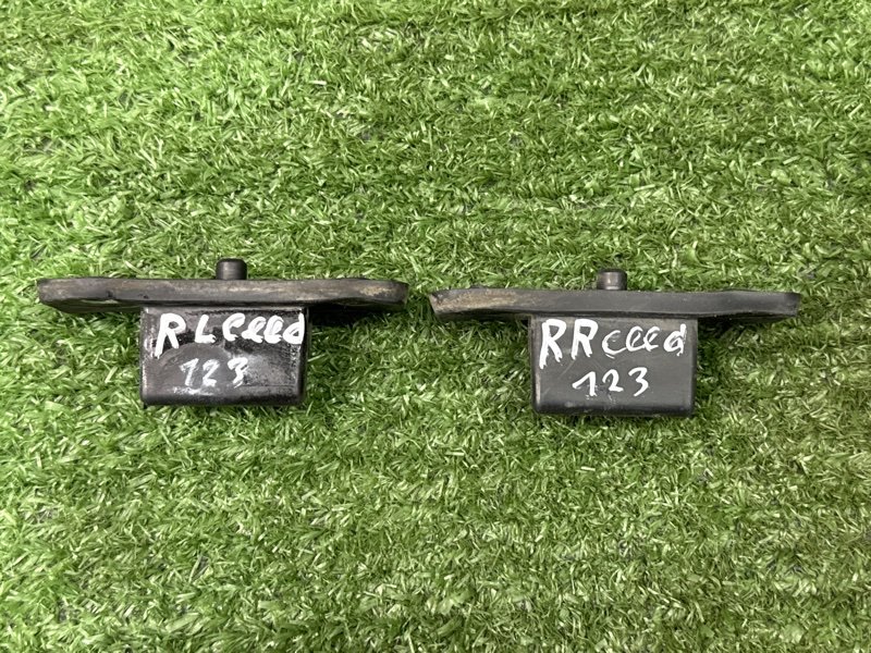 Отбойник крышки багажника Kia Ceed 2 2015 SW