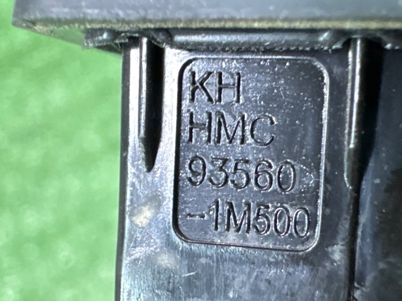 Концевик двери Kia Ceed 2 2015 SW