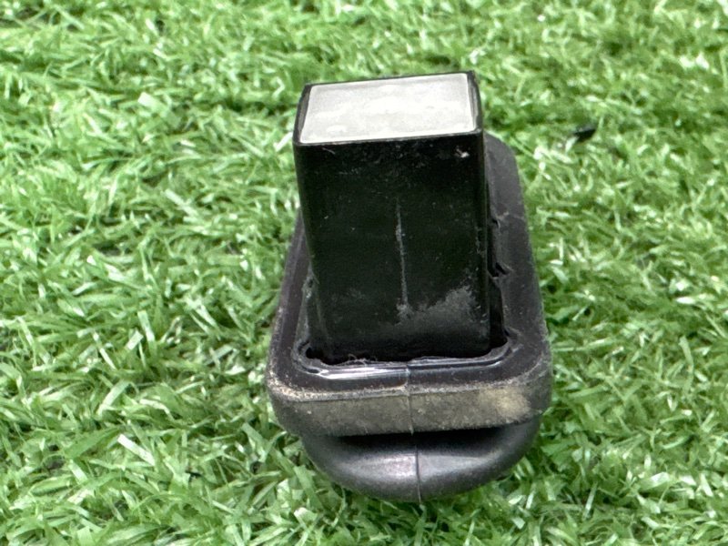 Концевик двери Kia Ceed 2 2015 SW