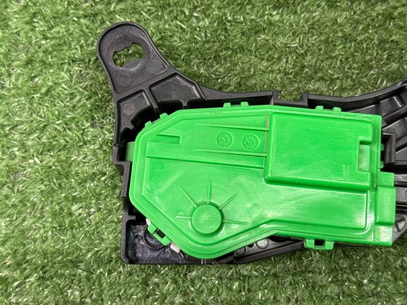 Активатор лючка бензобака Kia Ceed 2 2015 SW