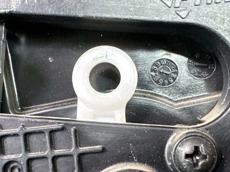 Активатор лючка бензобака Kia Ceed 2 2015 SW