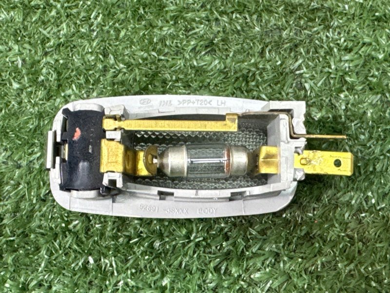 Плафон подсветки солнцезащитных козырьков Kia Ceed 2 2015 SW