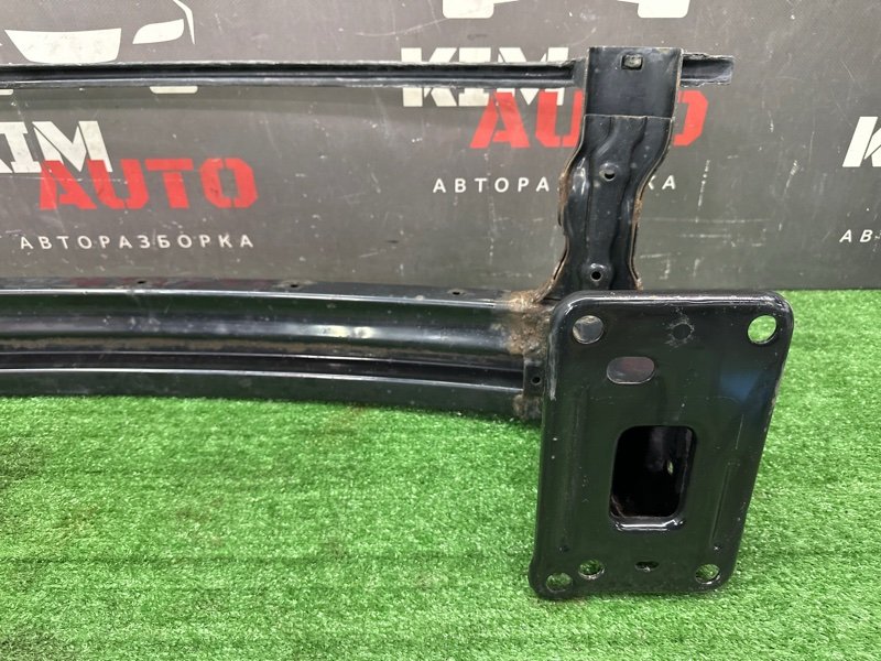 Усилитель бампера Kia Ceed 2 2015 SW