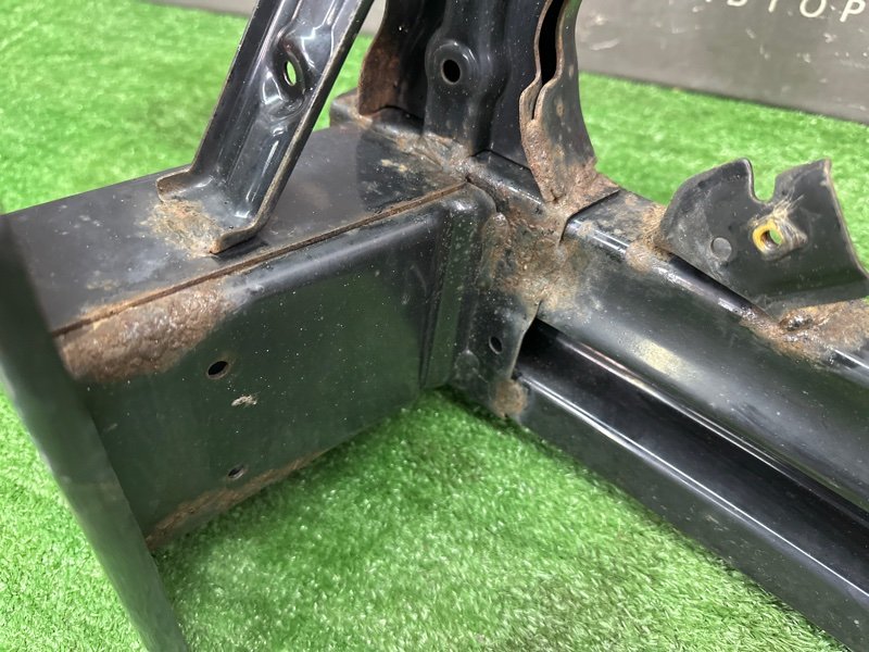 Усилитель бампера Kia Ceed 2 2015 SW