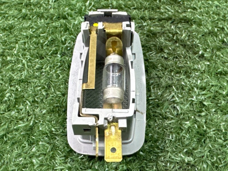 Плафон подсветки солнцезащитных козырьков Kia Ceed 2 2015 SW