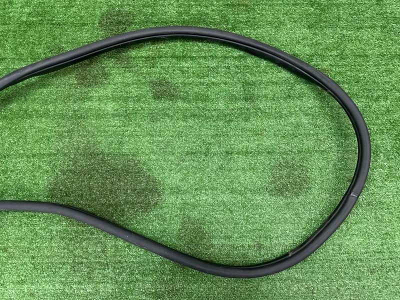 Уплотнитель проема двери Kia Ceed 2 2015 SW