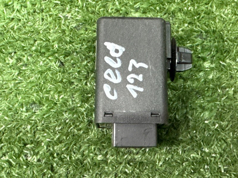 Реле стоп сигнала Kia Ceed 2 2015 SW