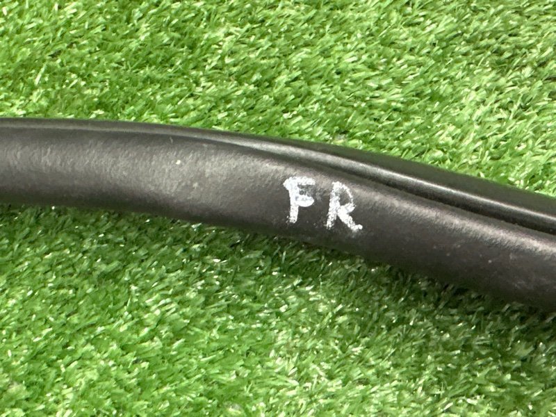 Уплотнитель проема двери Kia Ceed 2 2015 SW