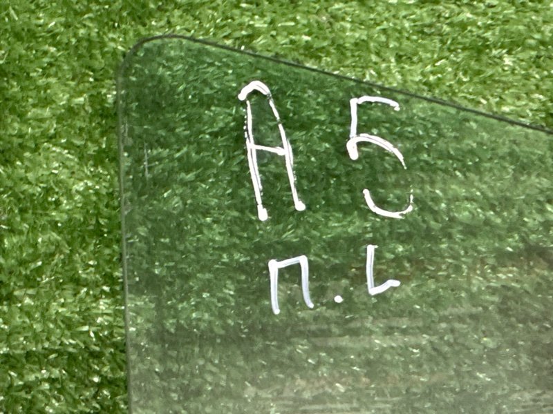 Стекло двери Skoda Octavia A5