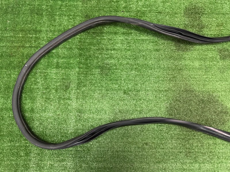 Уплотнитель проема двери Kia Ceed 2 2015 SW