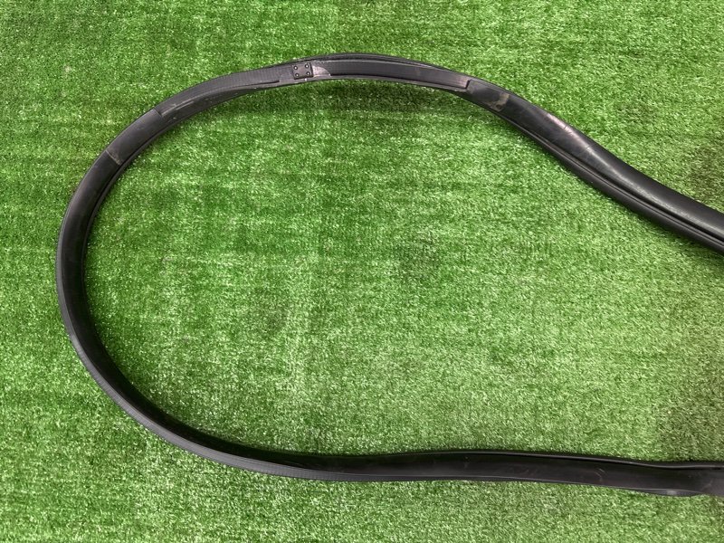 Уплотнитель проема двери Kia Ceed 2 2015 SW