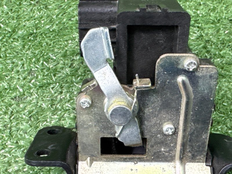 Замок крышки багажника Kia Ceed 2 2015 SW