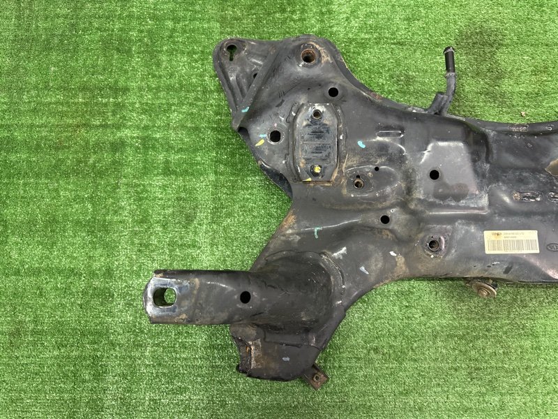 Подрамник Балка Kia Ceed 2 2015 SW