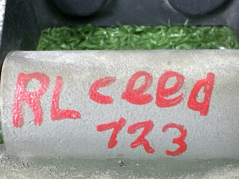 Петли крышки багажника Kia Ceed 2 2015 SW