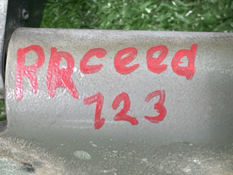 Петли крышки багажника Kia Ceed 2 2015 SW