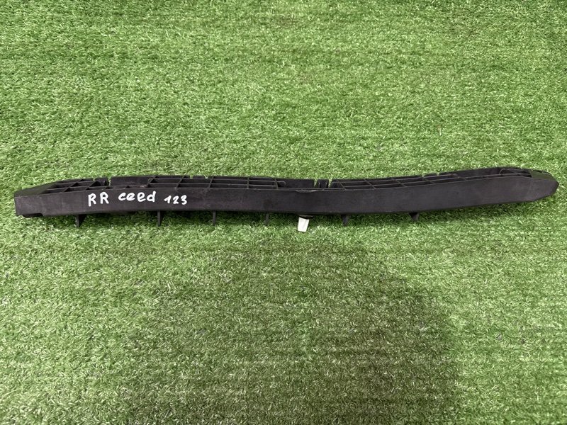 Кронштейн заднего бампера Kia Ceed 2 2015 SW