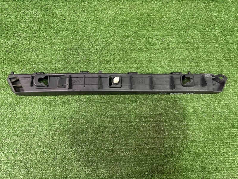 Кронштейн заднего бампера Kia Ceed 2 2015 SW