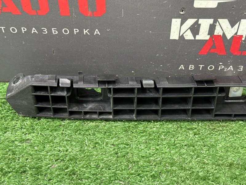 Кронштейн заднего бампера Kia Ceed 2 2015 SW