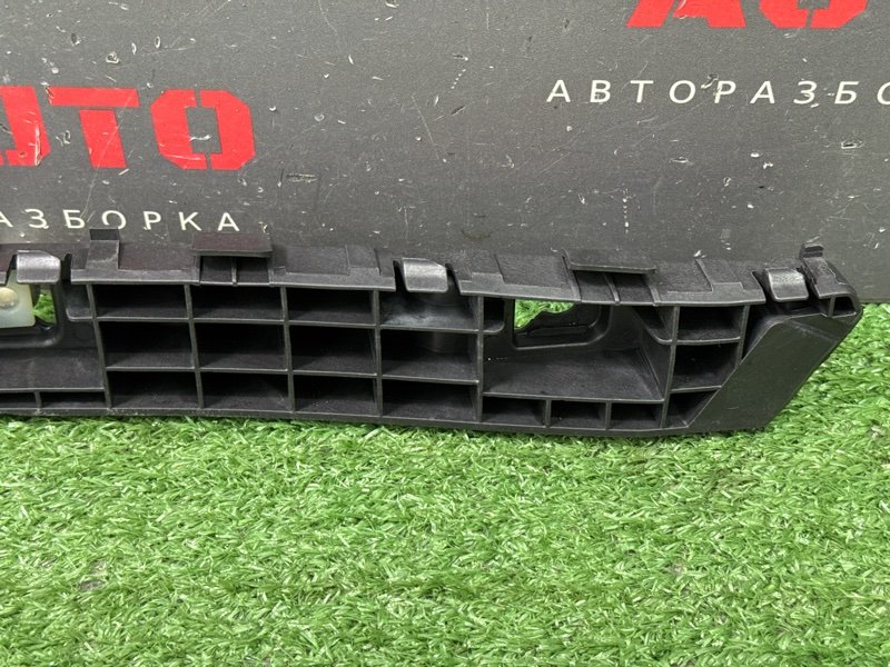 Кронштейн заднего бампера Kia Ceed 2 2015 SW