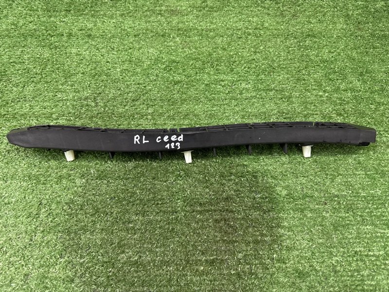 Кронштейн заднего бампера Kia Ceed 2 2015 SW