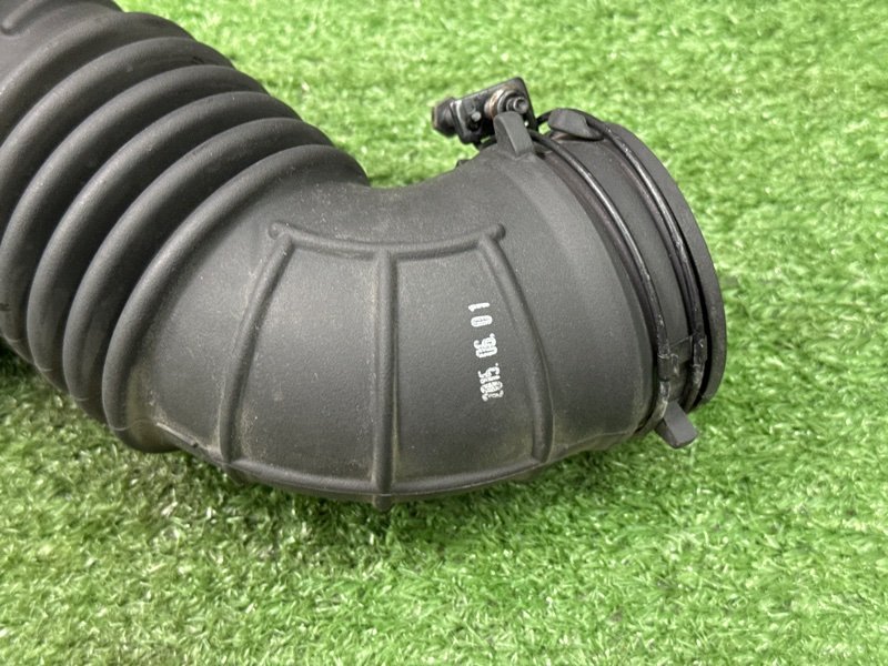 Патрубок воздушного фильтра Kia Ceed 2 2015 SW