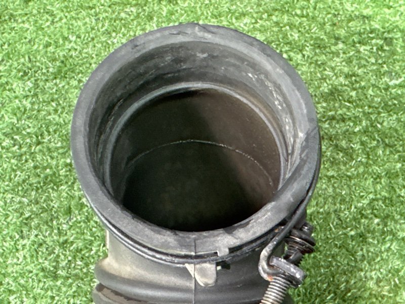 Патрубок воздушного фильтра Kia Ceed 2 2015 SW