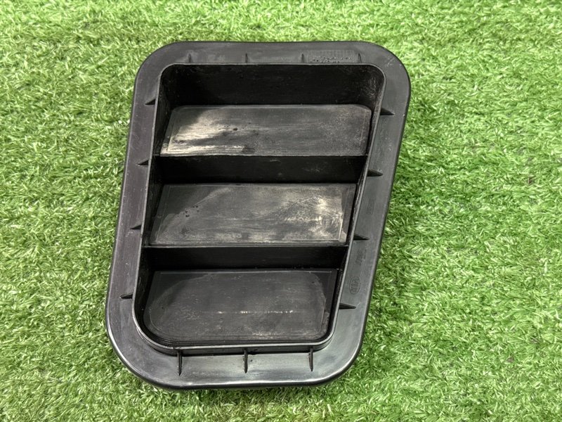 Решетка вентиляционная Kia Ceed 2 2015 SW