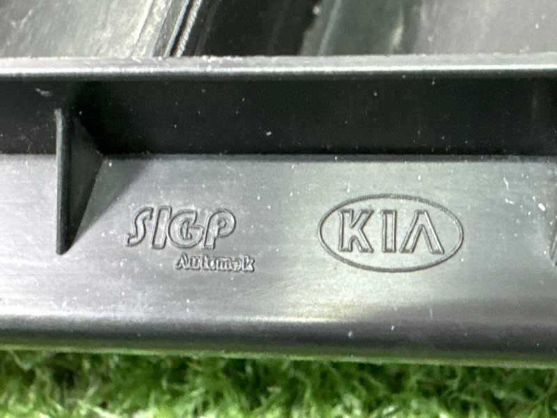 Решетка вентиляционная Kia Ceed 2 2015 SW