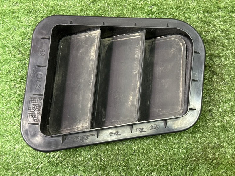 Решетка вентиляционная Kia Ceed 2 2015 SW