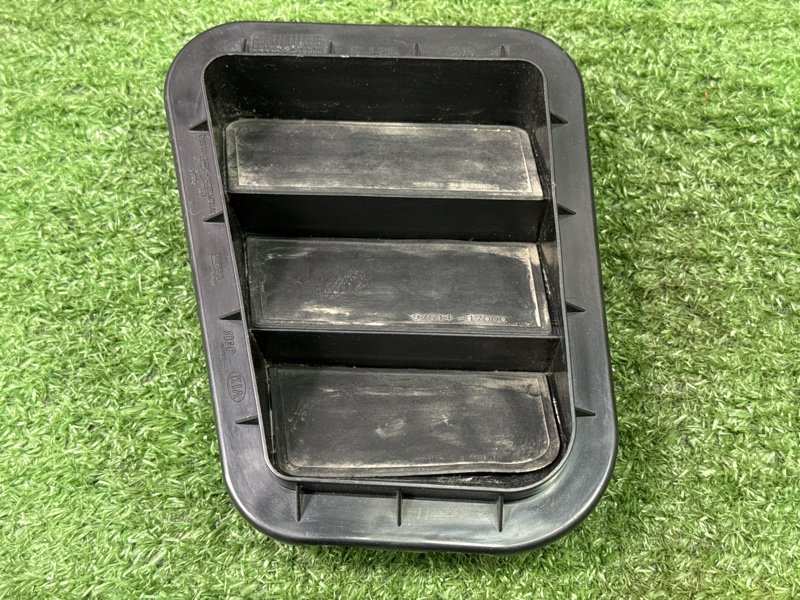 Решетка вентиляционная Kia Ceed 2 2015 SW