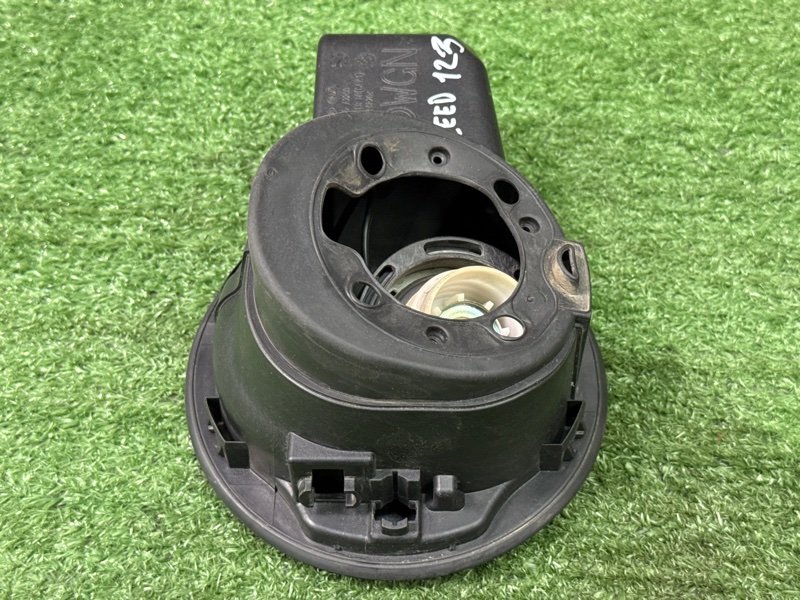 Лючок бензобака Kia Ceed 2 2015 SW