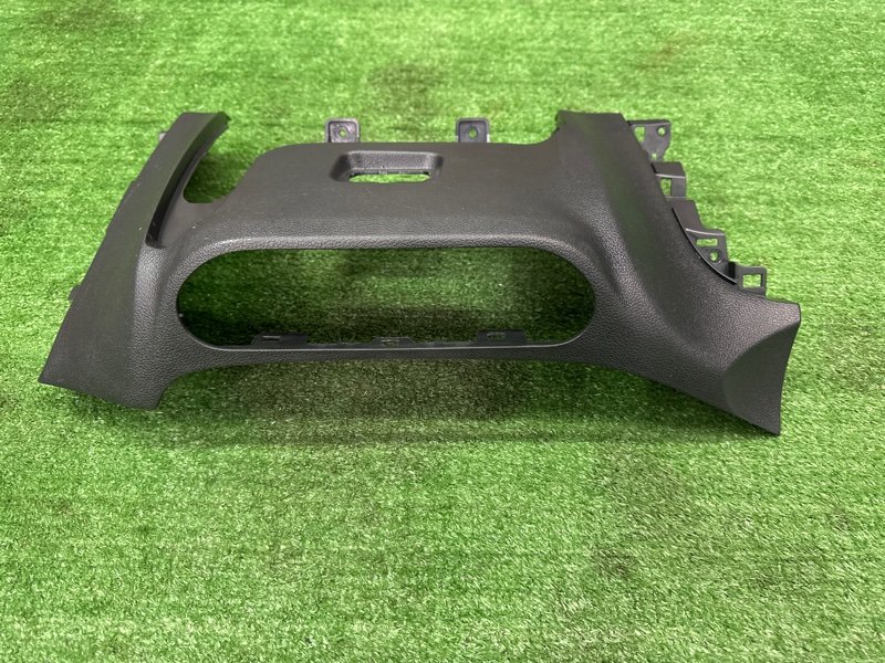 Накладка торпеды центральная Kia Ceed 2 2015 SW