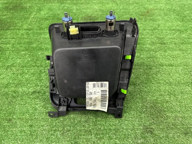 Ящик центральной консоли Kia Ceed 2 2015 SW