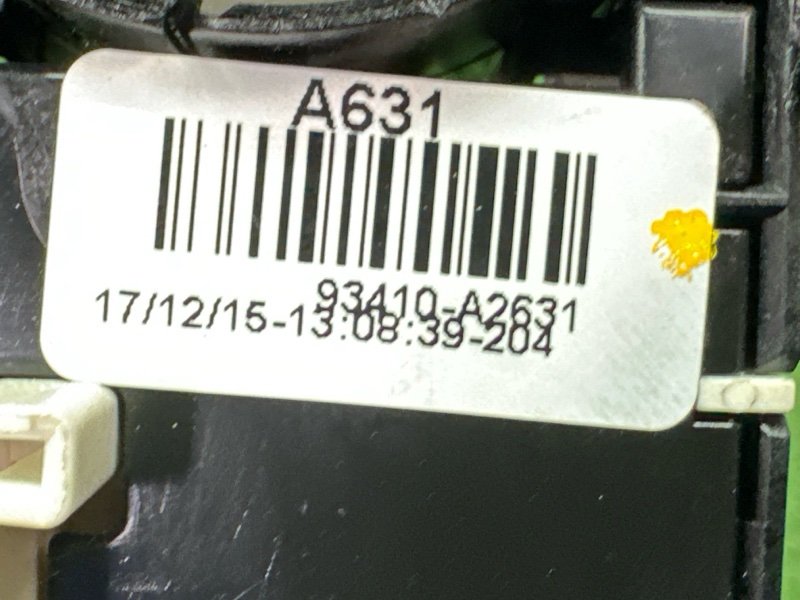 Подрулевой переключатель (гитара) Kia Ceed 2 2015 SW