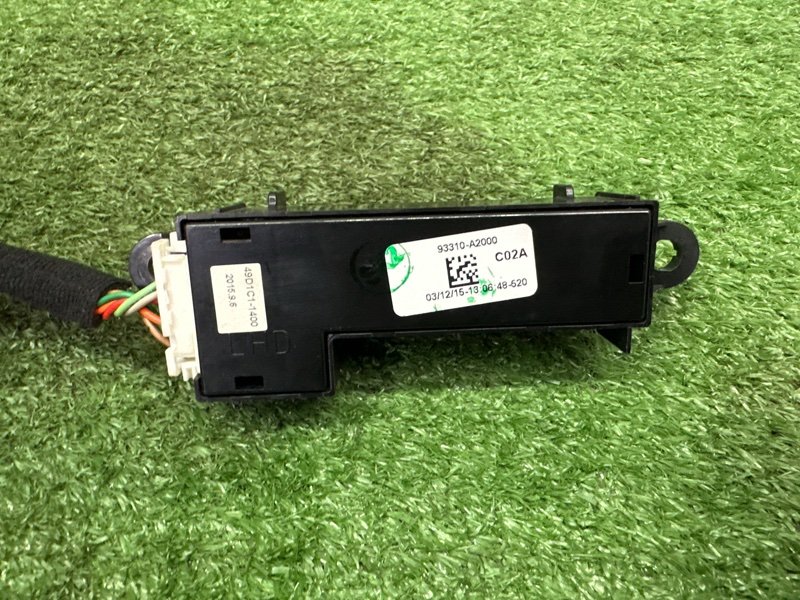 Кнопка парктроника Kia Ceed 2 2015 SW