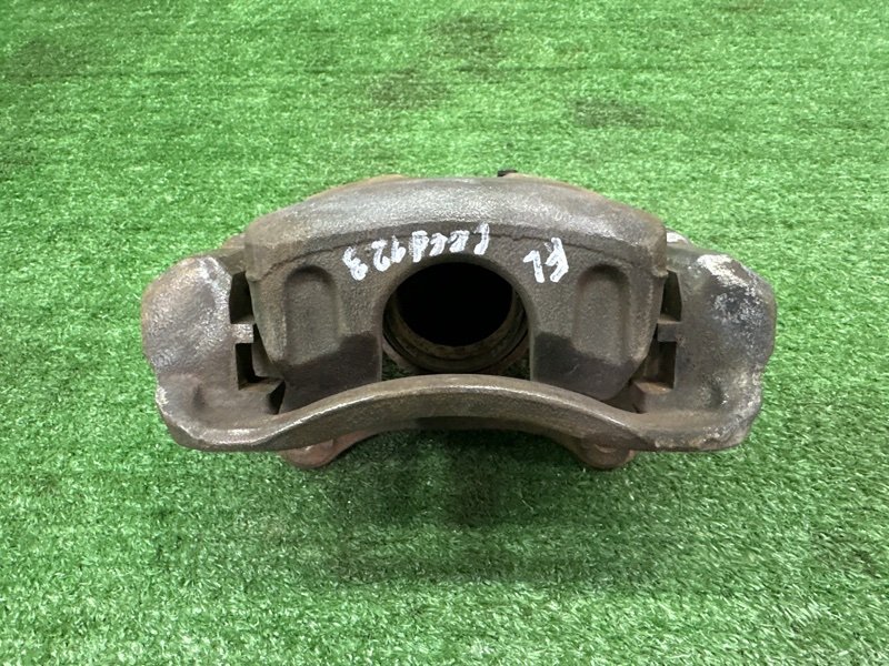 Суппорт тормозной Kia Ceed 2 2015 SW