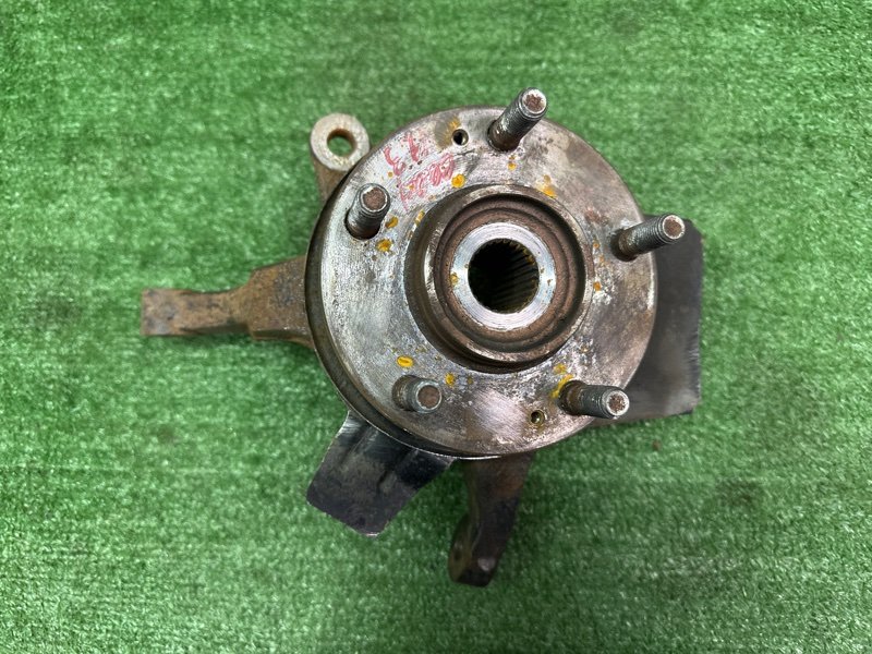 Кулак поворотный Kia Ceed 2 2015 SW