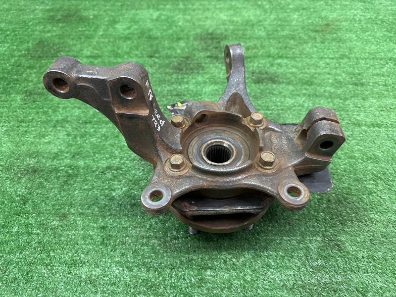 Кулак поворотный Kia Ceed 2 2015 SW