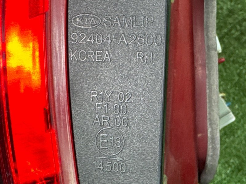 Фонарь в крышку багажника Kia Ceed 2 2015 SW