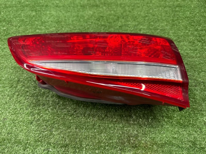 Фонарь в крышку багажника Kia Ceed 2 2015 SW