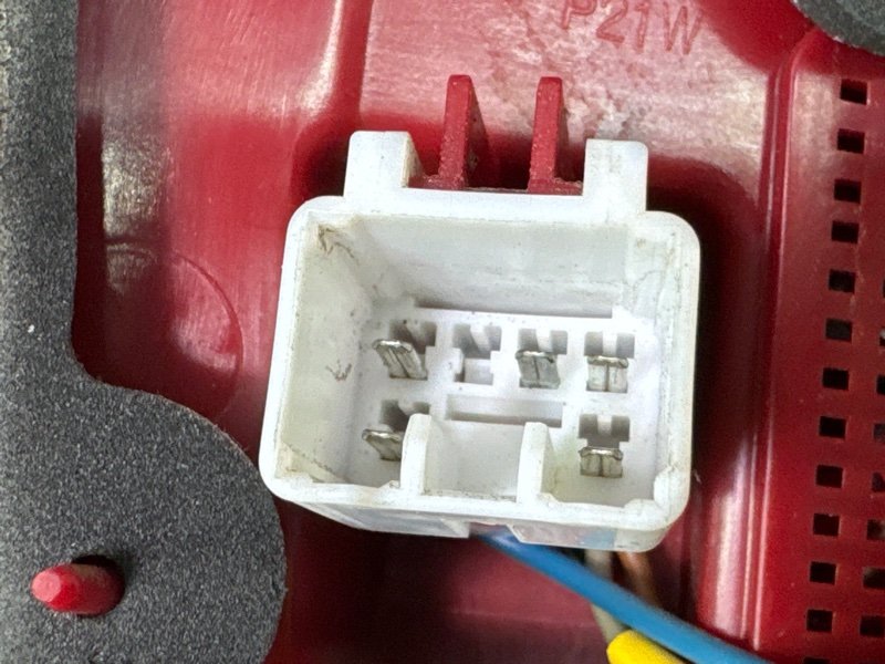 Фонарь в крышку багажника Kia Ceed 2 2015 SW