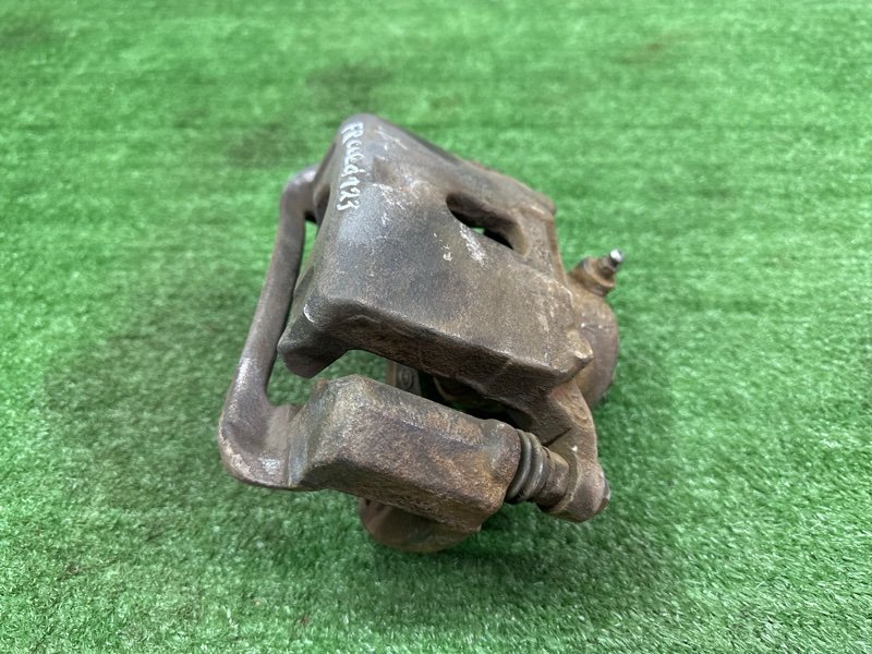 Суппорт тормозной Kia Ceed 2 2015 SW