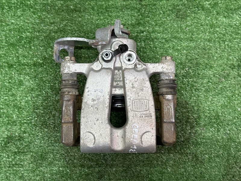 Суппорт тормозной Kia Ceed 2 2015 SW