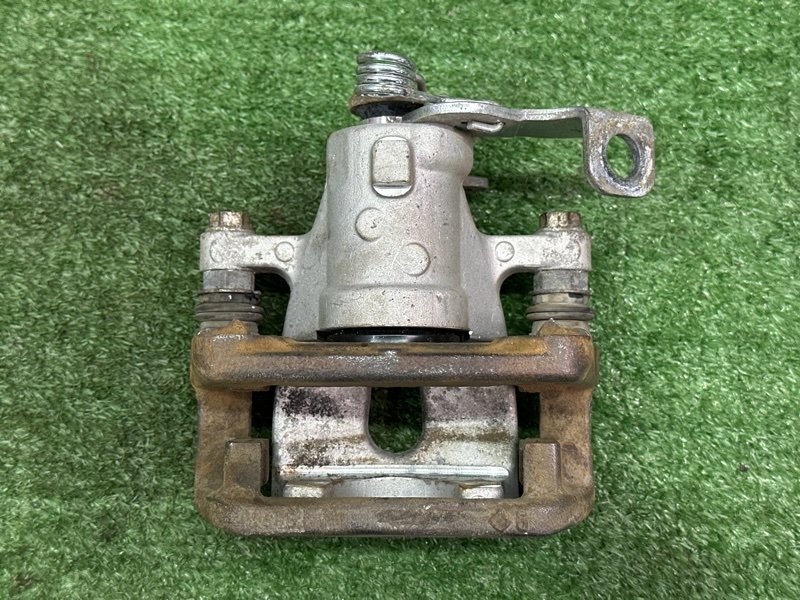 Суппорт тормозной Kia Ceed 2 2015 SW