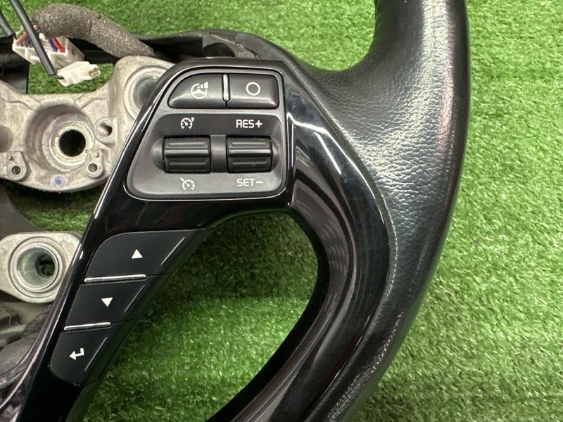 Руль кожаный с кнопками Kia Ceed 2 2015 SW