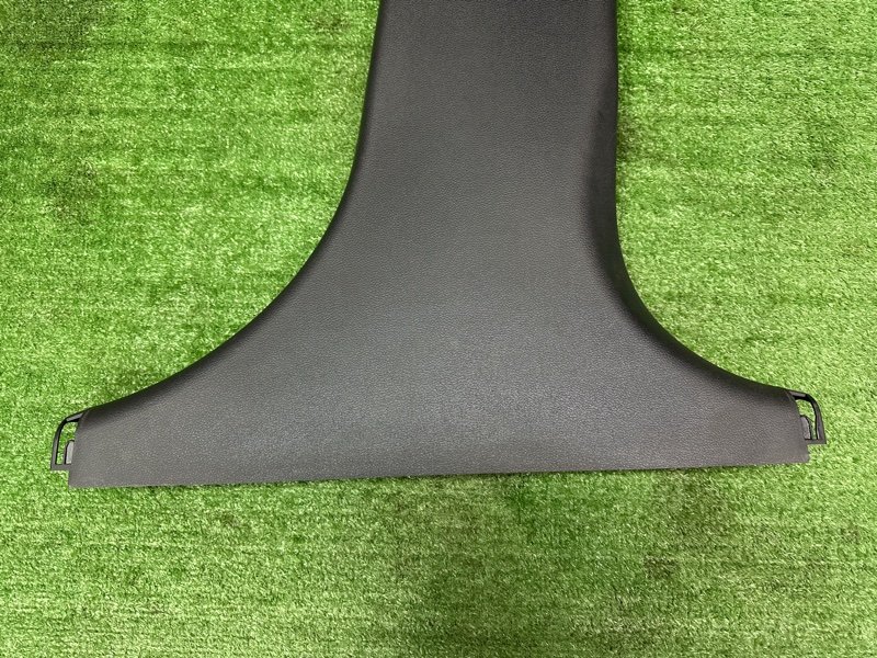 Накладка центральной стойки нижняя Kia Ceed 2 2015 SW