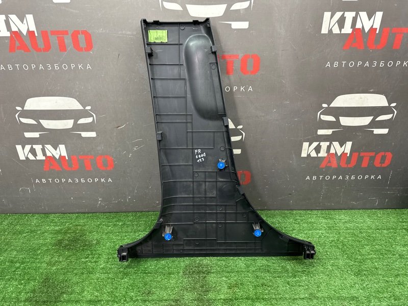 Накладка центральной стойки нижняя Kia Ceed 2 2015 SW