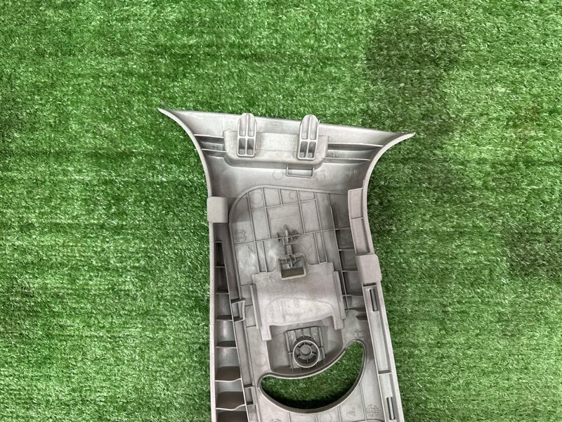 Накладка центральной стойки верхняя Kia Ceed 2 2015 SW