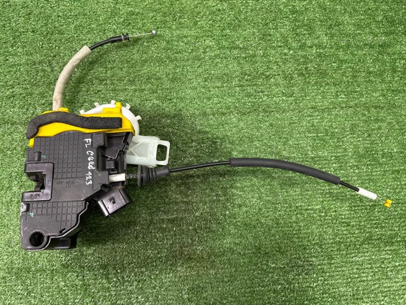 Замок двери Kia Ceed 2 2015 SW