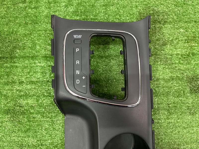 Накладка центральной консоли Kia Ceed 2 2015 SW